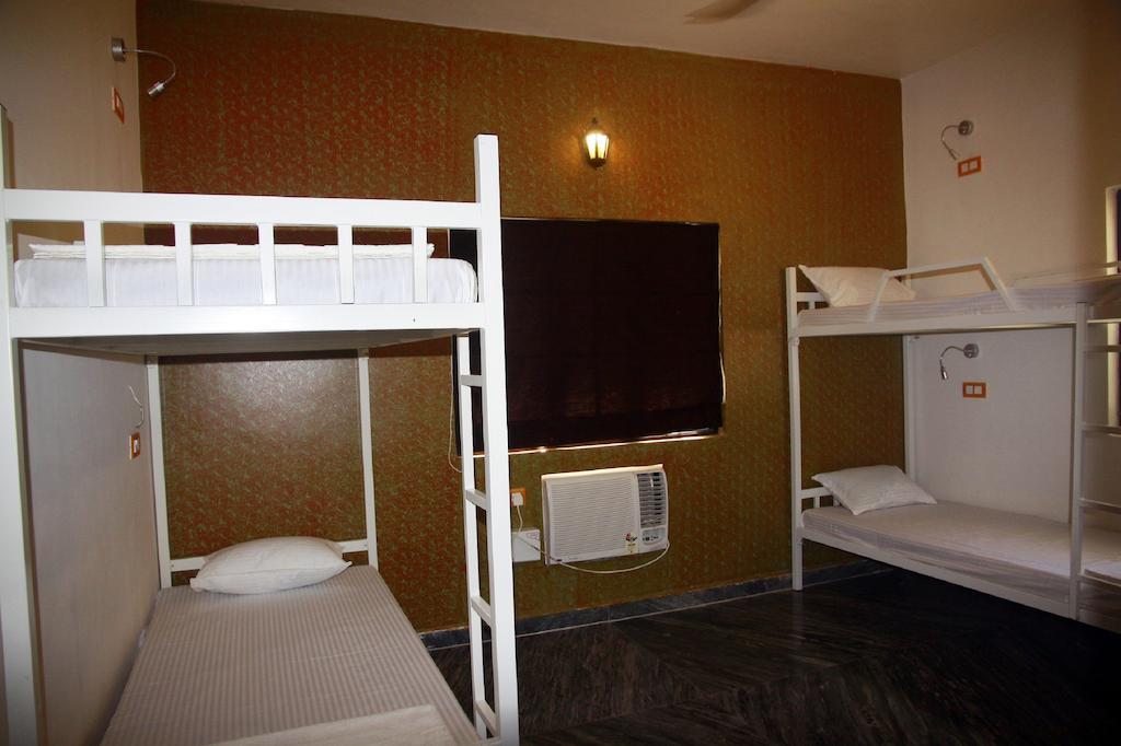 Wanderers Hostel Morjim Pokoj fotografie